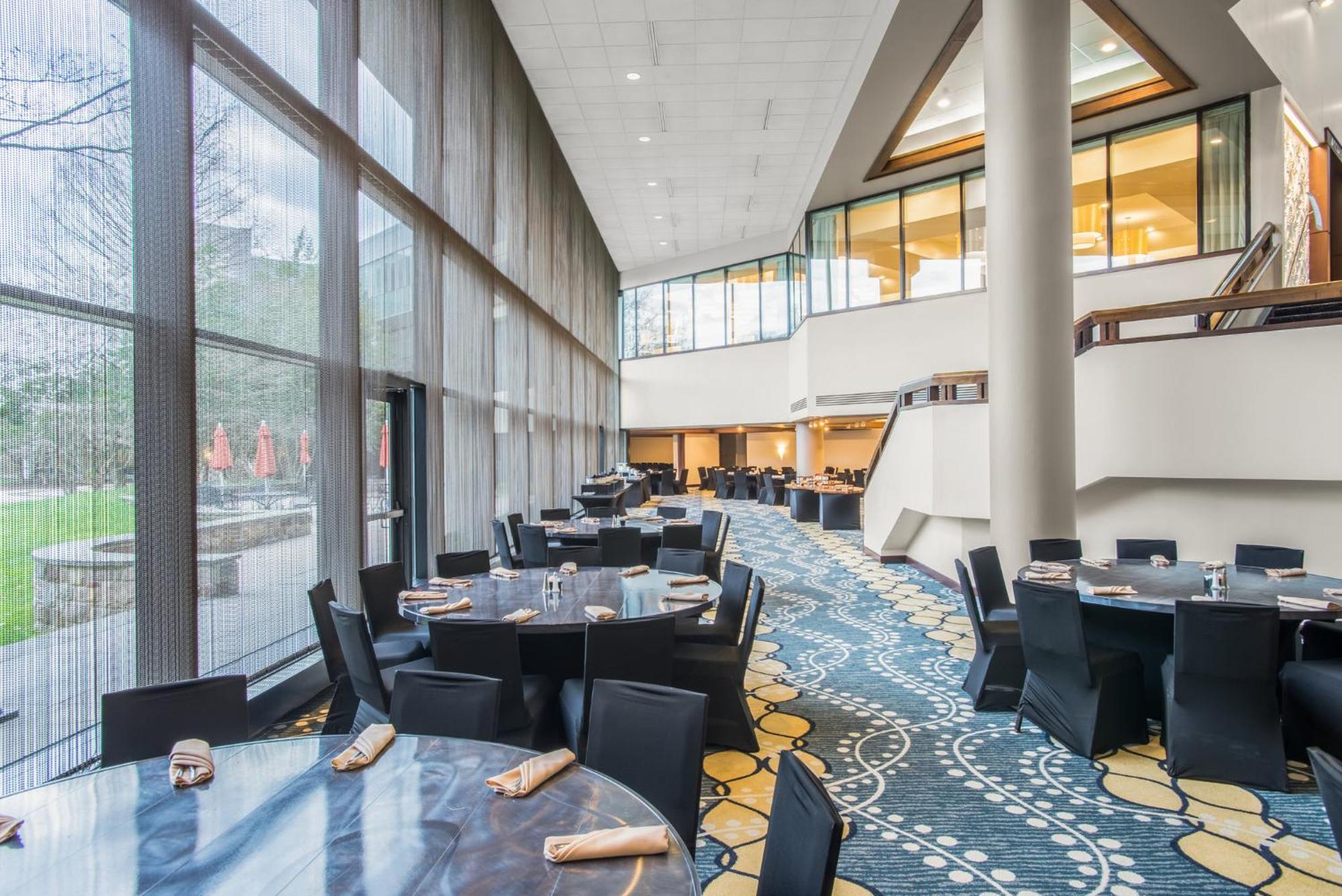 Crowne Plaza Princeton - Conference Center By Ihg Exterior photo