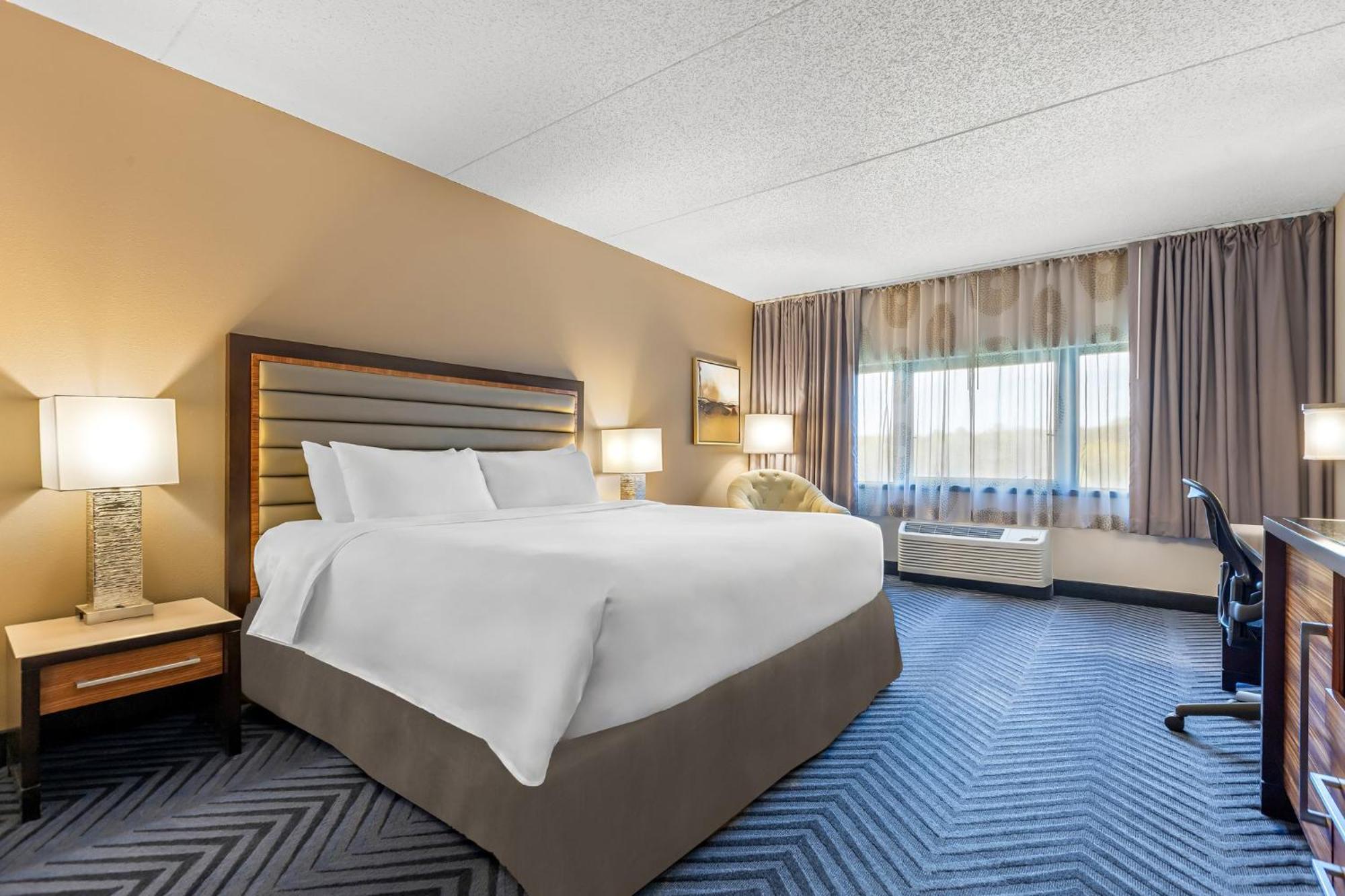 Crowne Plaza Princeton - Conference Center By Ihg Exterior photo