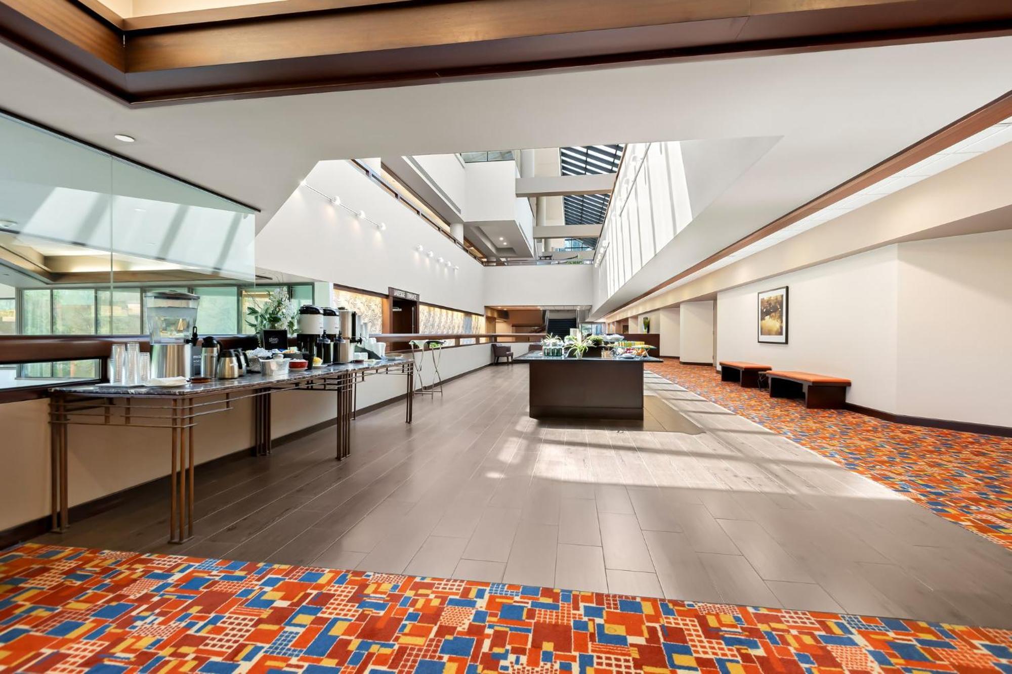 Crowne Plaza Princeton - Conference Center By Ihg Exterior photo