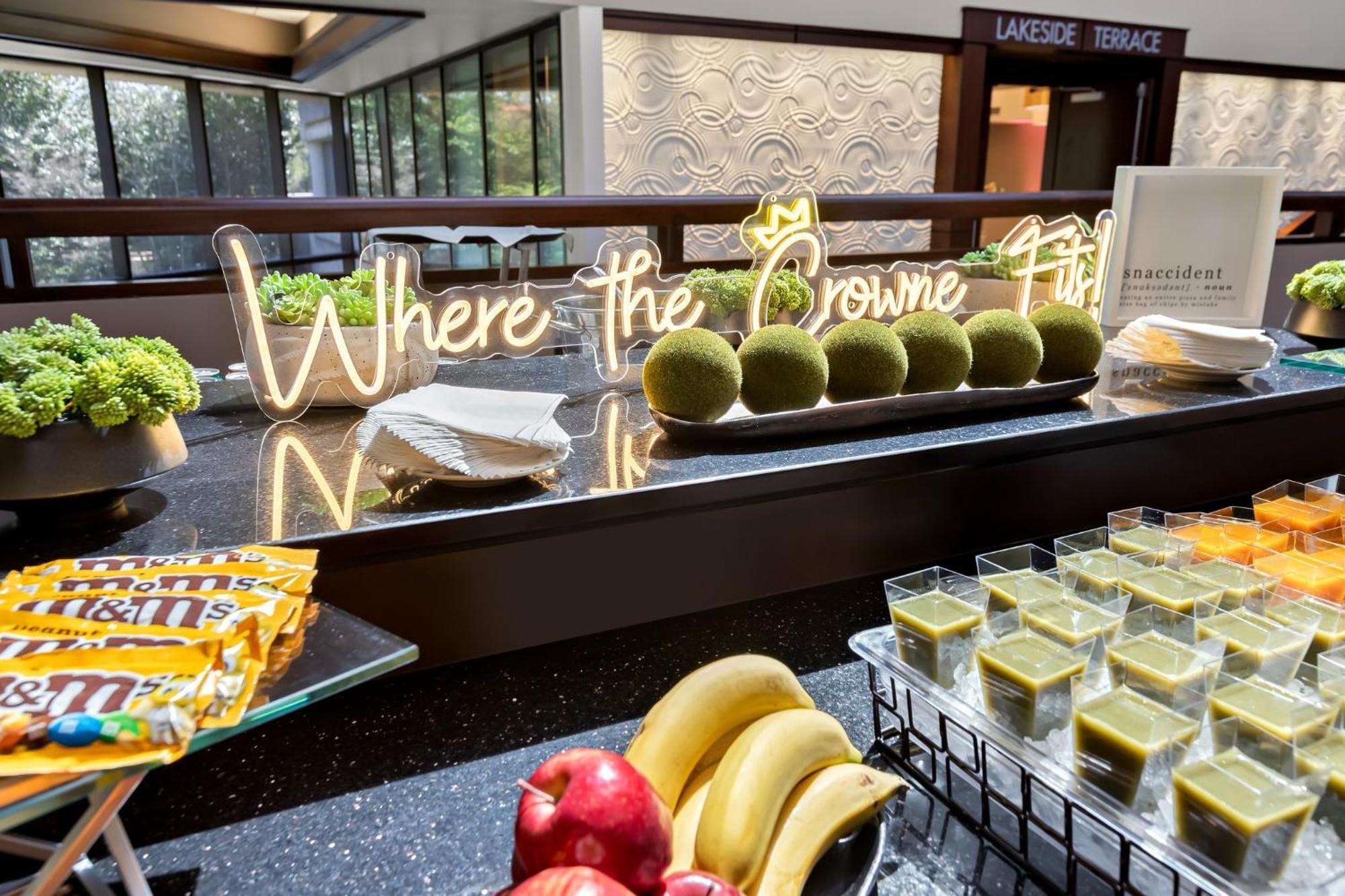 Crowne Plaza Princeton - Conference Center By Ihg Exterior photo