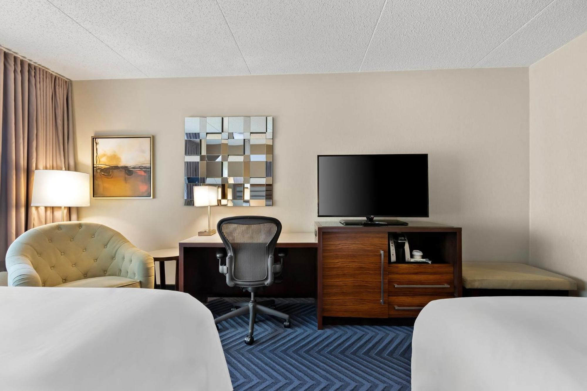 Crowne Plaza Princeton - Conference Center By Ihg Exterior photo