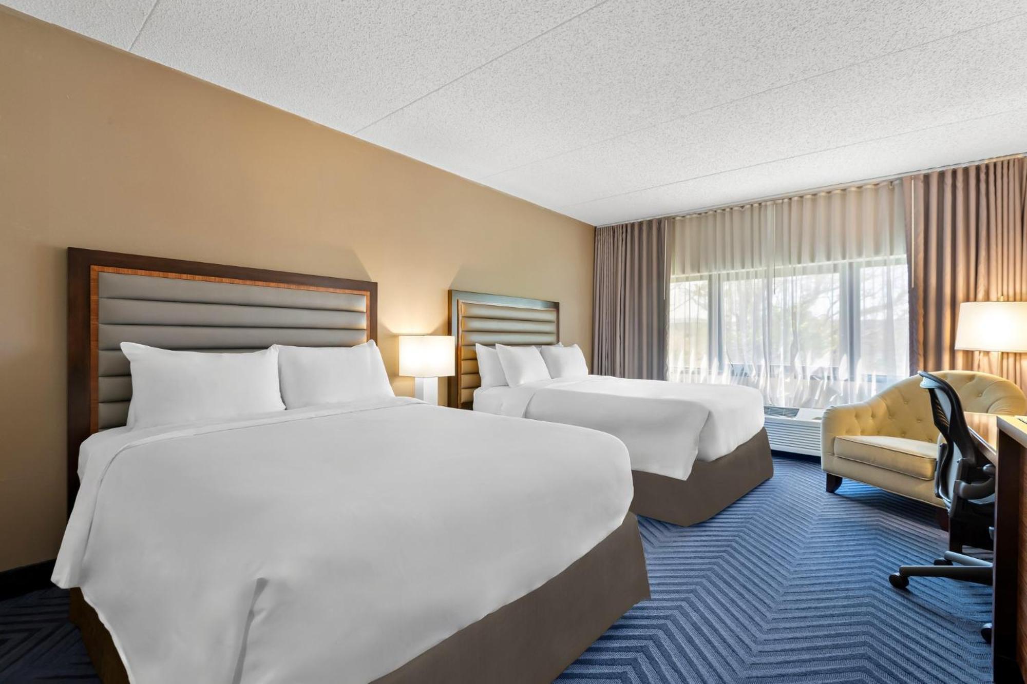 Crowne Plaza Princeton - Conference Center By Ihg Exterior photo